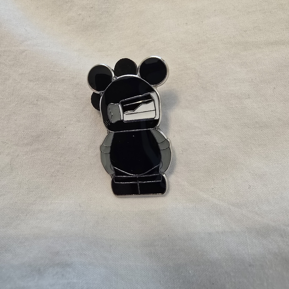 Disney Pin 83593 Vinylmation Jr #3 Mystery Pin Pack - Good Luck/Bad Luck - Spill